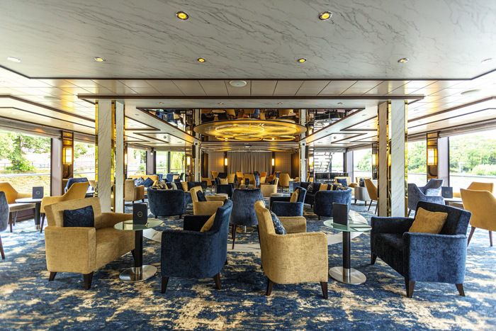 Entertainment on TUI Isla